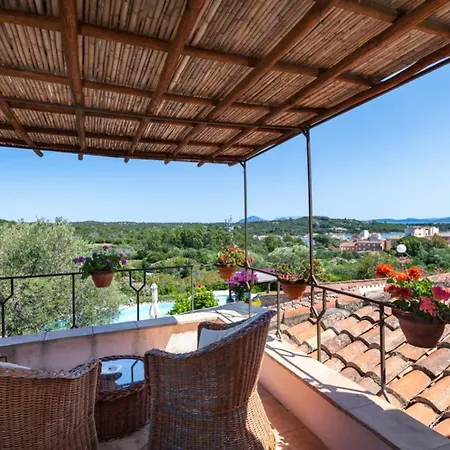 فيلة Cala Di Volpe 5br