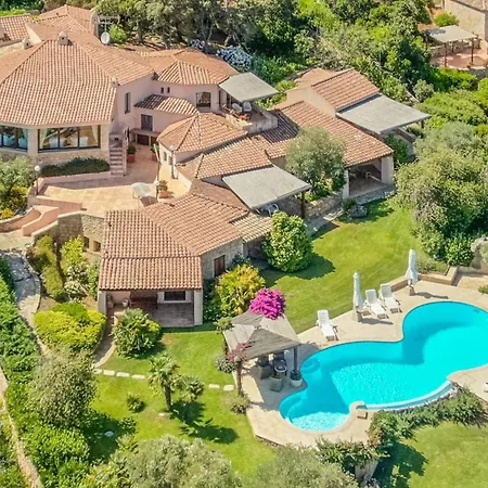 Cala Di Volpe 5br Abbiadori