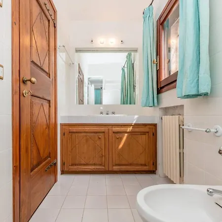 فيلة Cala Di Volpe 5br