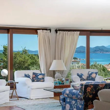 Cala Di Volpe 5br فيلة *