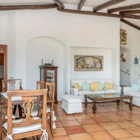 Cala Di Volpe 5br فيلة Abbiadori