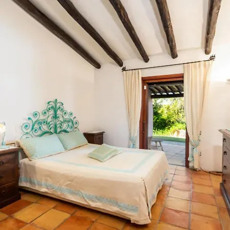 Cala Di Volpe 5br فيلة *