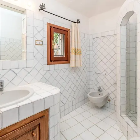 Cala Di Volpe 5br فيلة *